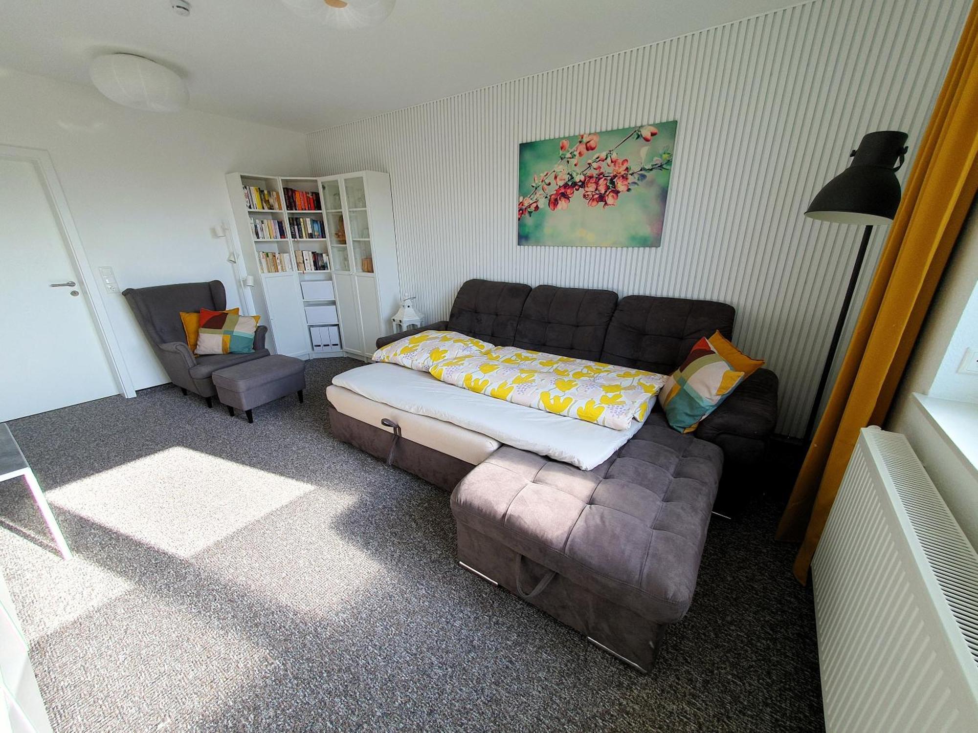 Geraeumige, Moderne Ferienwohnung Mit Pkw- Und Fahrradstellplatz - Fewo Nordland Schwerin  Exterior foto