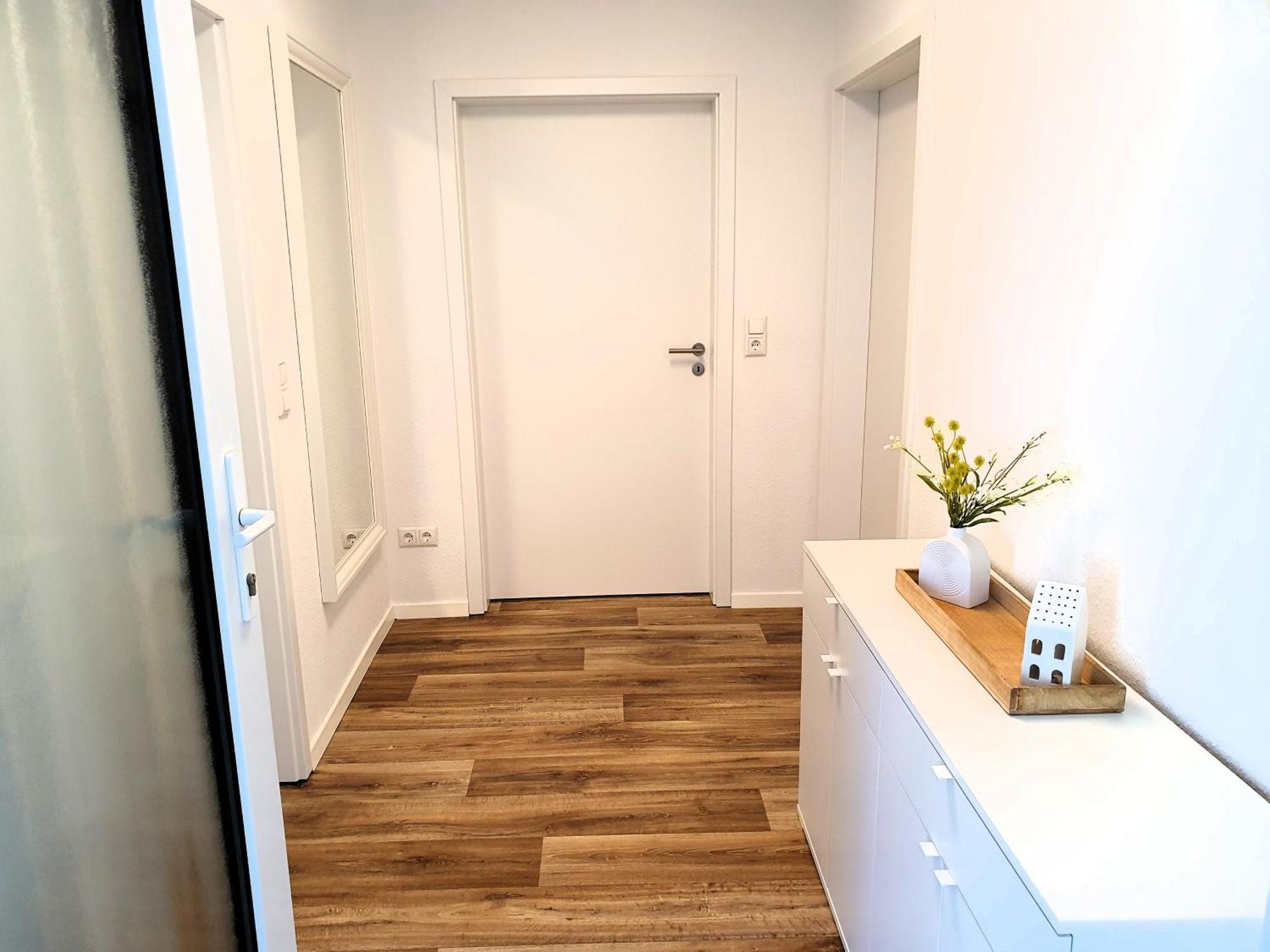 Geraeumige, Moderne Ferienwohnung Mit Pkw- Und Fahrradstellplatz - Fewo Nordland Schwerin  Exterior foto